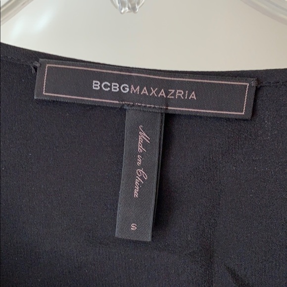 BCBG black/gray Top with 3/4 sleeves & open back - Picture 2 of 4